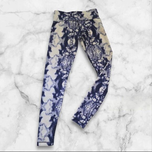 Lululemon Size 8 Wunder Under Leggings - Picture 3 of 4